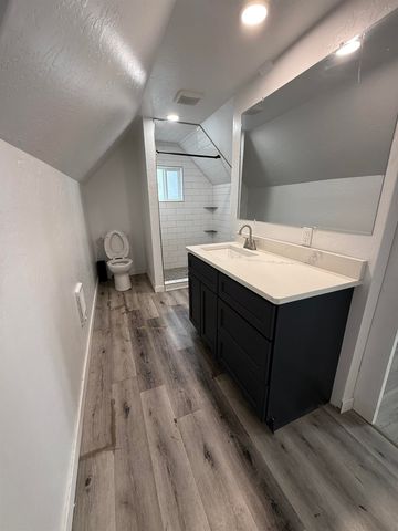 315 W Knox Ave, Spokane, WA 99205