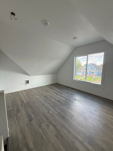 315 W Knox Ave, Spokane, WA 99205