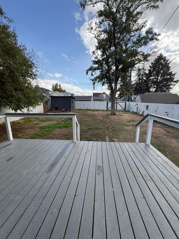 315 W Knox Ave, Spokane, WA 99205