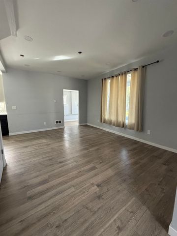 315 W Knox Ave, Spokane, WA 99205