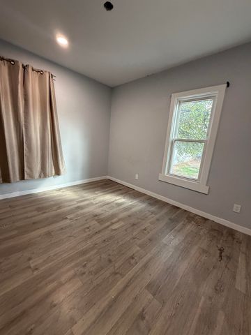 315 W Knox Ave, Spokane, WA 99205