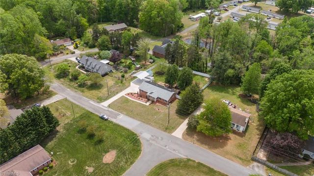 154 Applegate Road, Kernersville, NC 27284