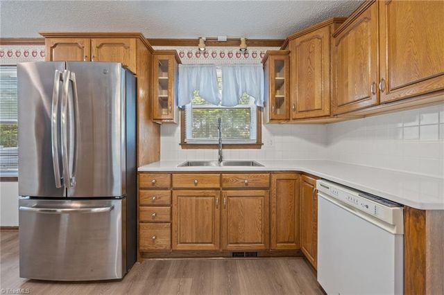 154 Applegate Road, Kernersville, NC 27284
