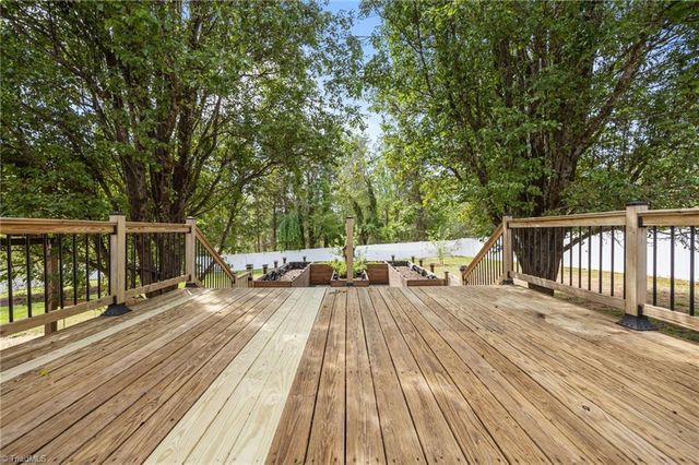 154 Applegate Road, Kernersville, NC 27284