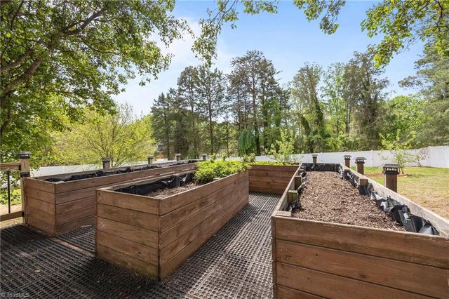 154 Applegate Road, Kernersville, NC 27284