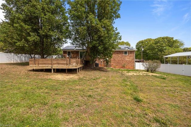 154 Applegate Road, Kernersville, NC 27284