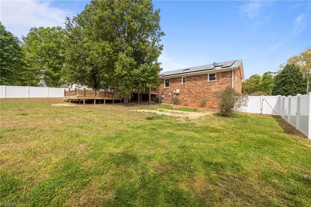 154 Applegate Road, Kernersville, NC 27284