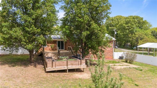 154 Applegate Road, Kernersville, NC 27284