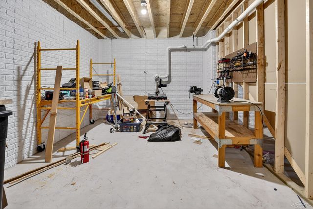 2201 N Ryan Court, Bay City, MI 48706