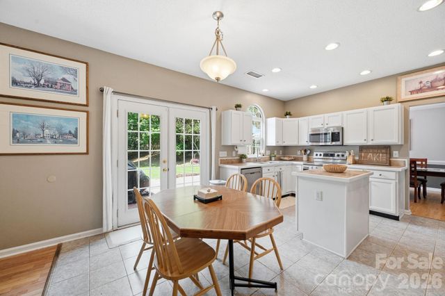8918 Magennis Grove Court, Charlotte, NC 28216