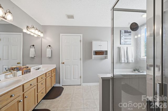 8918 Magennis Grove Court, Charlotte, NC 28216