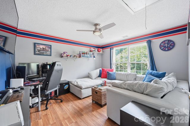 8918 Magennis Grove Court, Charlotte, NC 28216