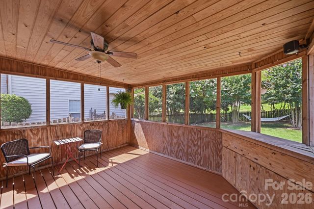 8918 Magennis Grove Court, Charlotte, NC 28216