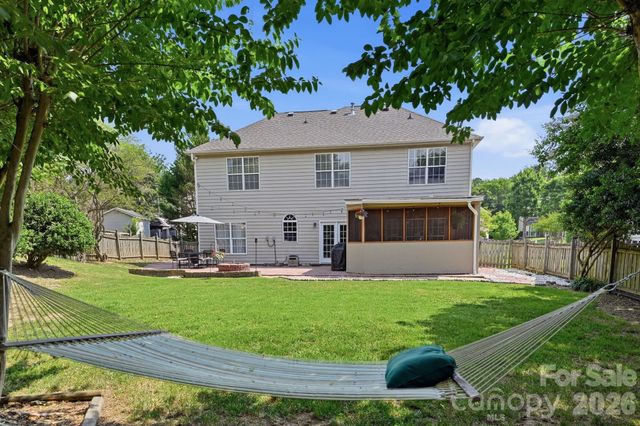 8918 Magennis Grove Court, Charlotte, NC 28216