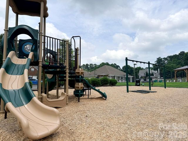 8918 Magennis Grove Court, Charlotte, NC 28216