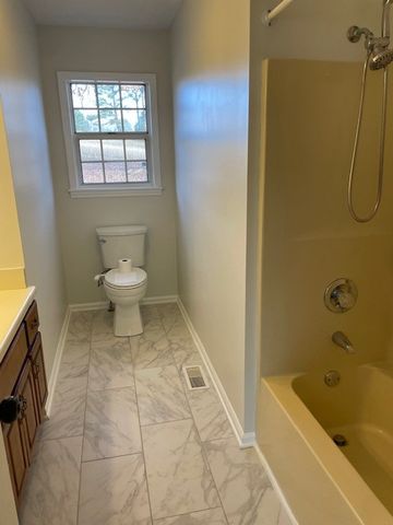 9 Silverton Dr, Summertown, TN 38483