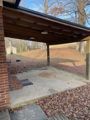 9 Silverton Dr, Summertown, TN 38483