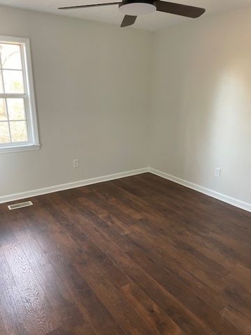 9 Silverton Dr, Summertown, TN 38483