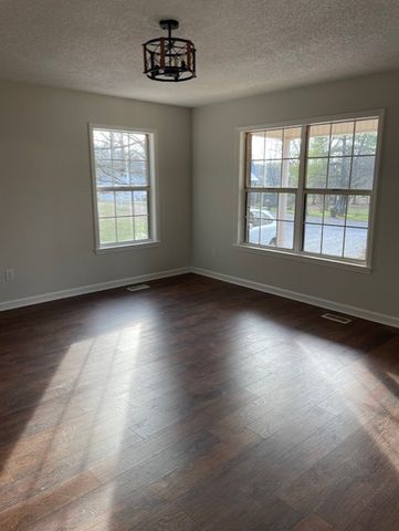 9 Silverton Dr, Summertown, TN 38483