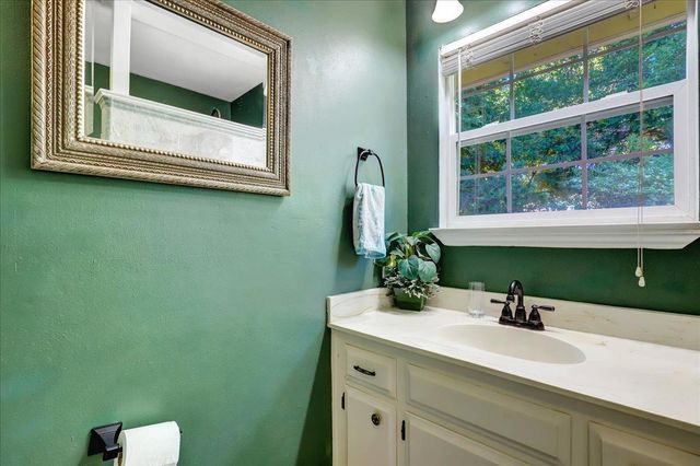 11131 Lakeshore North, Auburn, CA 95602