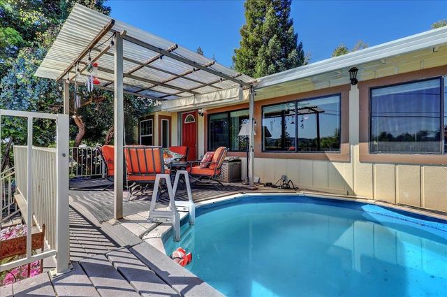11131 Lakeshore North, Auburn, CA 95602