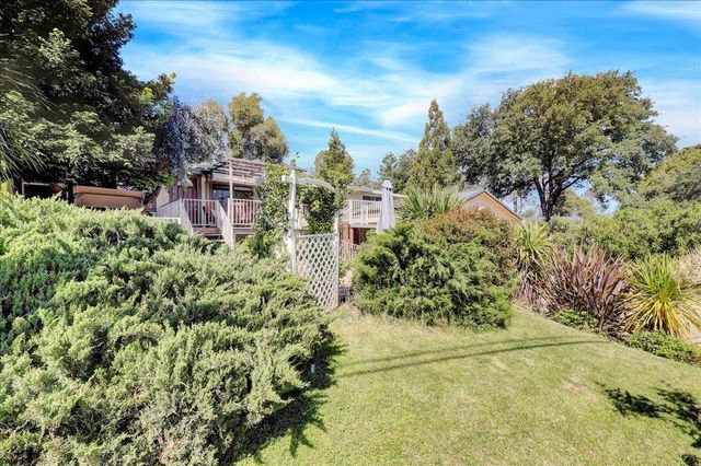 11131 Lakeshore North, Auburn, CA 95602