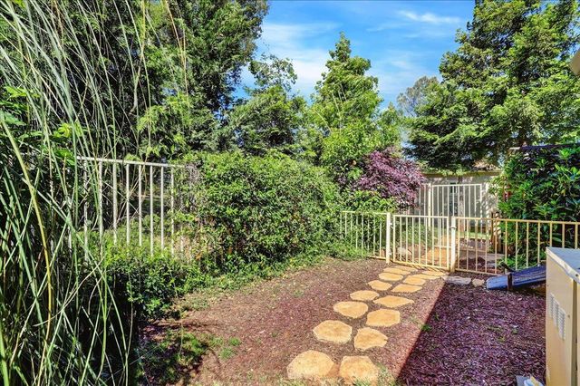 11131 Lakeshore North, Auburn, CA 95602