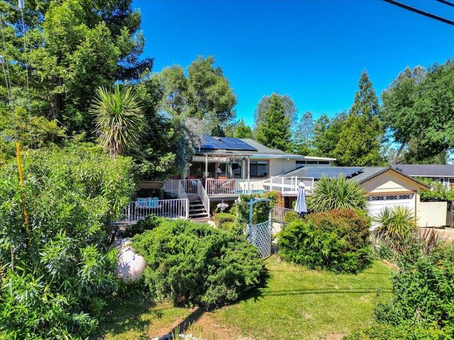 11131 Lakeshore North, Auburn, CA 95602