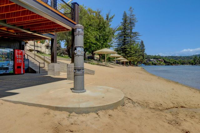 11131 Lakeshore North, Auburn, CA 95602