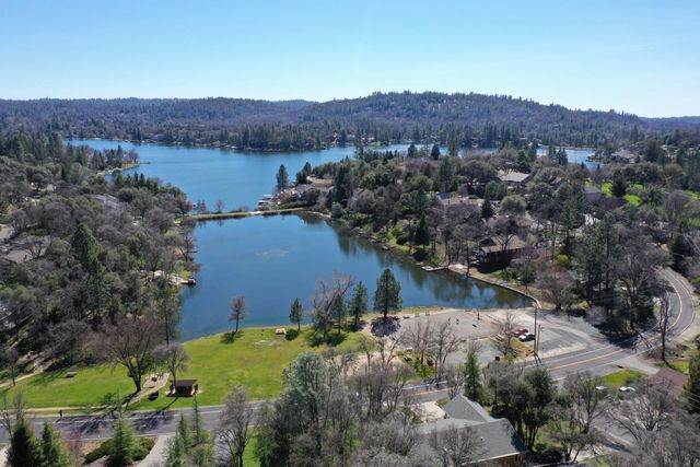 11131 Lakeshore North, Auburn, CA 95602