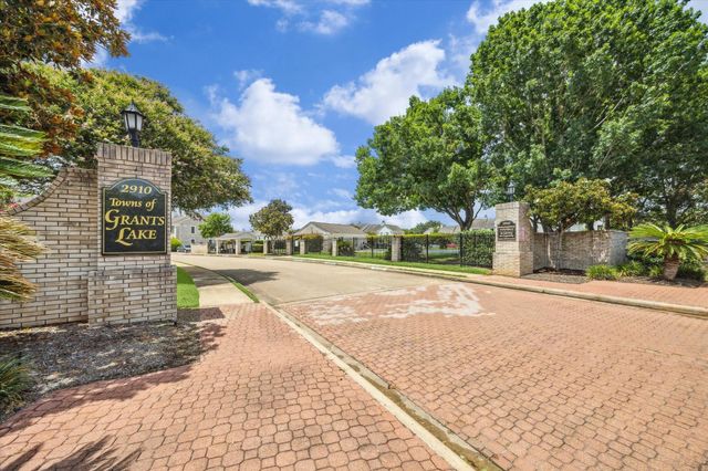 2930 Grants Lake Boulevard 2104, Sugar Land, TX 77479