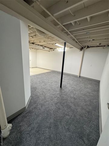 41912 King Edward Court, Clinton Charter Township, MI 48038