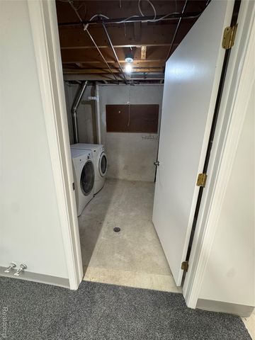 41912 King Edward Court, Clinton Charter Township, MI 48038