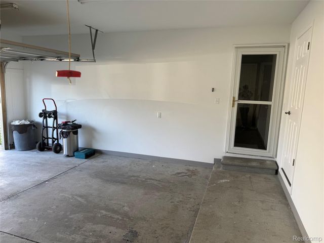 41912 King Edward Court, Clinton Charter Township, MI 48038