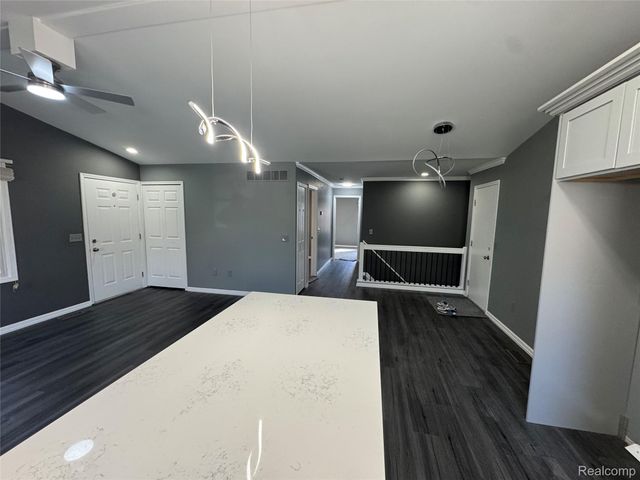 41912 King Edward Court, Clinton Charter Township, MI 48038