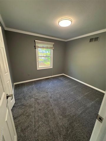 41912 King Edward Court, Clinton Charter Township, MI 48038