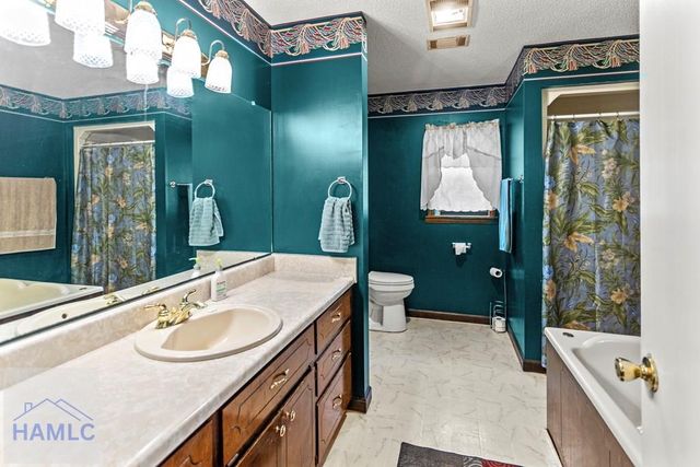 195 Mollie Bowen Lane, Cobbtown, GA 30420