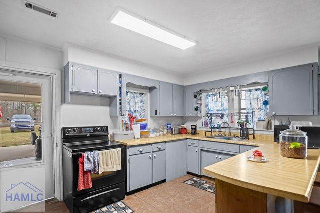 195 Mollie Bowen Lane, Cobbtown, GA 30420