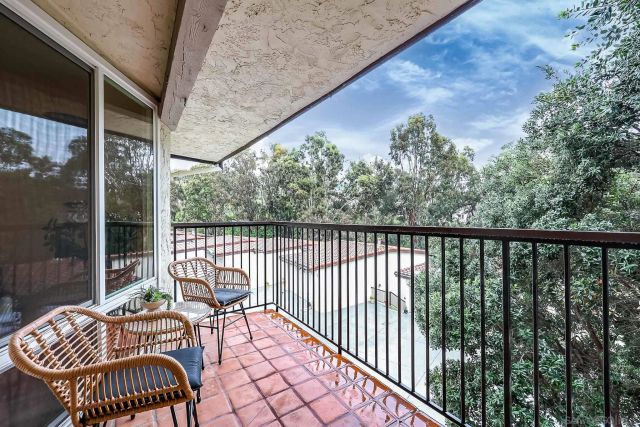 2406 Altisma Way A, Carlsbad, CA 92009