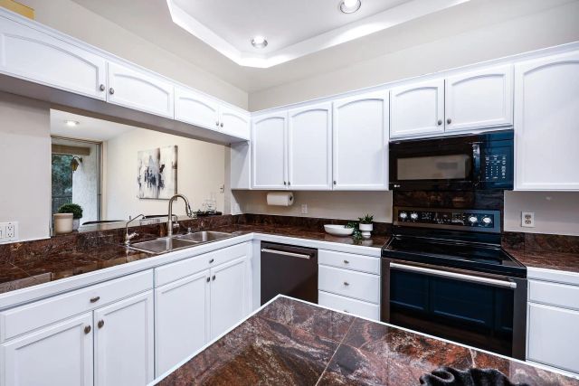 2406 Altisma Way A, Carlsbad, CA 92009