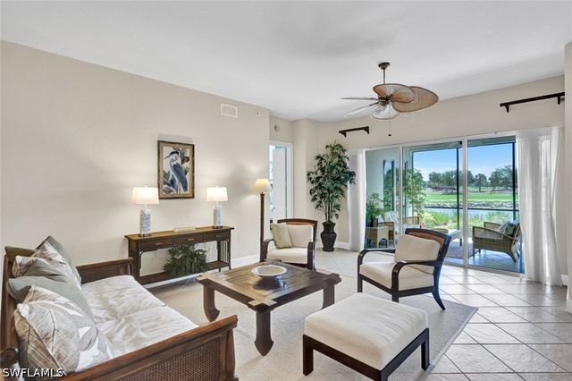 9038 Cascada WAY 102, Naples, FL 34114