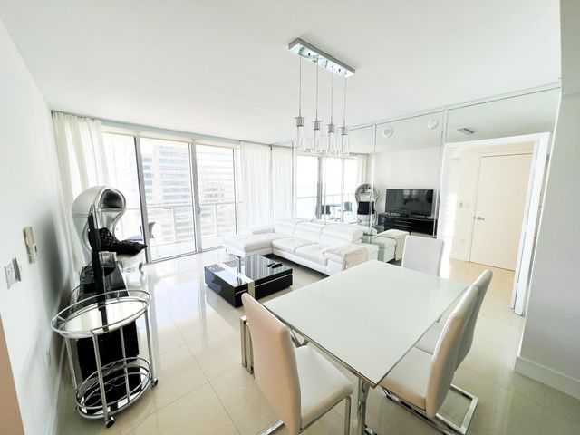 495 Brickell 2611, Miami, FL 33131