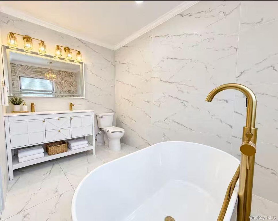 14 Arcadia Drive, Dix Hills, NY 11746 — photo 3