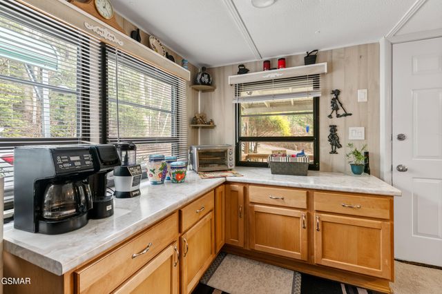 425 Autumn Lane, Gatlinburg, TN 37738