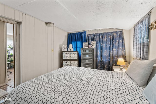 425 Autumn Lane, Gatlinburg, TN 37738