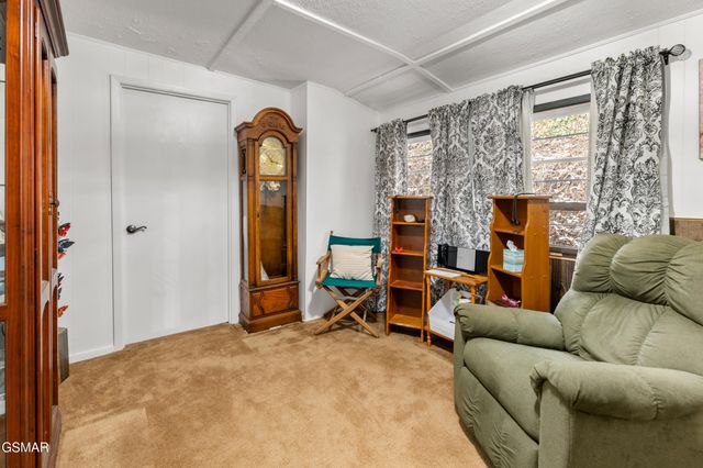 425 Autumn Lane, Gatlinburg, TN 37738