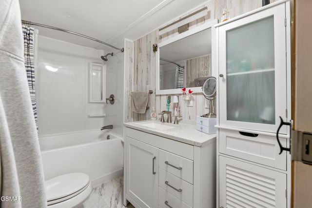 425 Autumn Lane, Gatlinburg, TN 37738