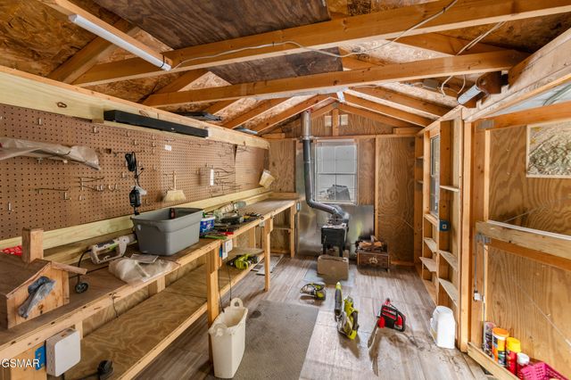 425 Autumn Lane, Gatlinburg, TN 37738