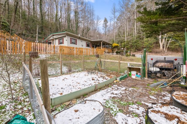 425 Autumn Lane, Gatlinburg, TN 37738