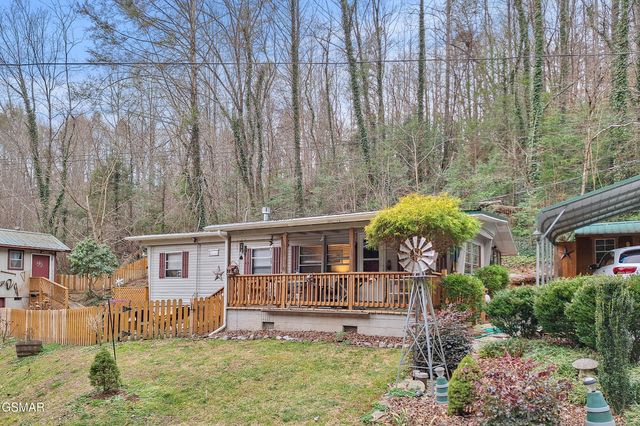 425 Autumn Lane, Gatlinburg, TN 37738